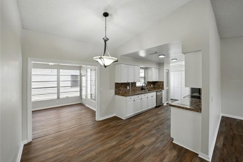 House in Lakeland, Florida 2 bedrooms, 125.42 sq.m. № 1673461 - photo 20