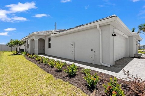 House in Englewood, Florida 2 bedrooms, 145.3 sq.m. № 1840530 - photo 30