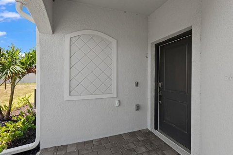 House in Englewood, Florida 2 bedrooms, 145.3 sq.m. № 1840530 - photo 2