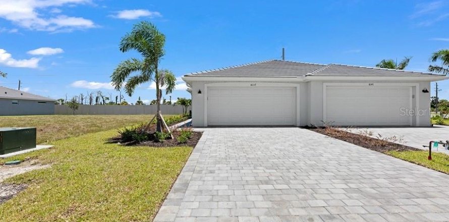 House in Englewood, Florida 2 bedrooms, 145.3 sq.m. № 1840530