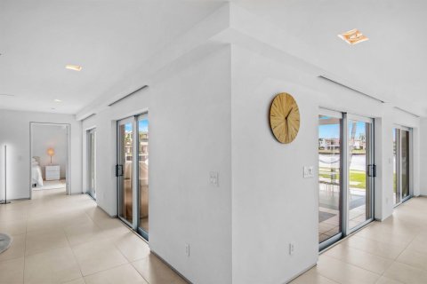 Villa ou maison à louer à Fort Lauderdale, Floride: 3 chambres, 177.81 m2 № 2274470 - photo 12