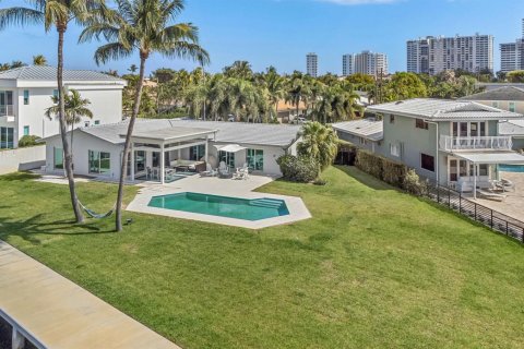 Villa ou maison à louer à Fort Lauderdale, Floride: 3 chambres, 177.81 m2 № 2274470 - photo 3