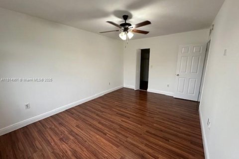 Condo in Miami, Florida, 2 bedrooms  № 1768410 - photo 14