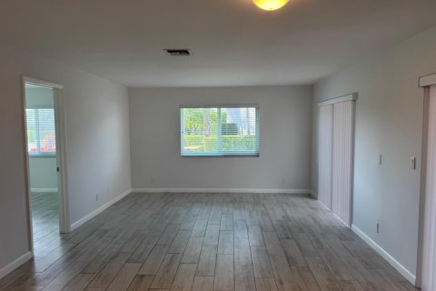 Снять в аренду квартиру в Делрей-Бич, Флорида 6 комнат, 114.18м2, № 2146723 - фото 14