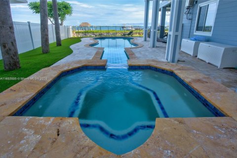 Casa en venta en Key Largo, Florida, 4 dormitorios, 271.83 m2 № 1811392 - foto 17
