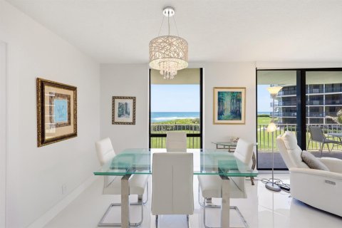 Copropriété à vendre à Palm Beach, Floride: 3 chambres, 196.86 m2 № 2262218 - photo 13