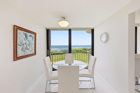 Copropriété à vendre à Palm Beach, Floride: 3 chambres, 196.86 m2 № 2262218 - photo 15