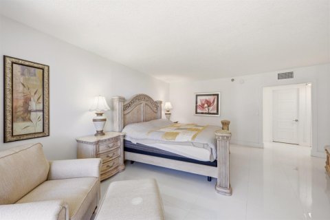 Copropriété à vendre à Palm Beach, Floride: 3 chambres, 196.86 m2 № 2262218 - photo 20