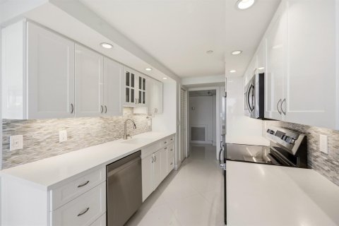 Copropriété à vendre à Palm Beach, Floride: 3 chambres, 196.86 m2 № 2262218 - photo 16