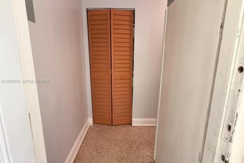 Immobilier commercial à vendre à Opa-locka, Floride: 130.81 m2 № 2187178 - photo 18