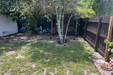 Immobilier commercial à vendre à Opa-locka, Floride: 130.81 m2 № 2187178 - photo 21