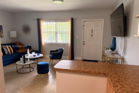Immobilier commercial à vendre à Opa-locka, Floride: 130.81 m2 № 2187178 - photo 9