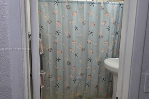 Immobilier commercial à vendre à Opa-locka, Floride: 130.81 m2 № 2187178 - photo 30