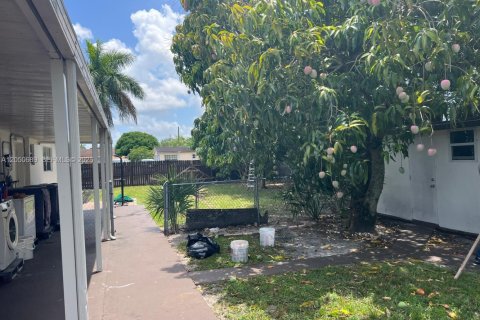 Immobilier commercial à vendre à Opa-locka, Floride: 130.81 m2 № 2187178 - photo 28
