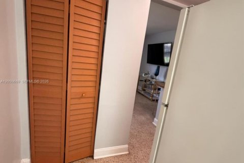 Immobilier commercial à vendre à Opa-locka, Floride: 130.81 m2 № 2187178 - photo 17