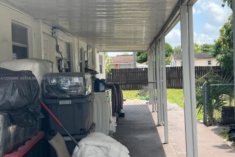 Immobilier commercial à vendre à Opa-locka, Floride: 130.81 m2 № 2187178 - photo 19