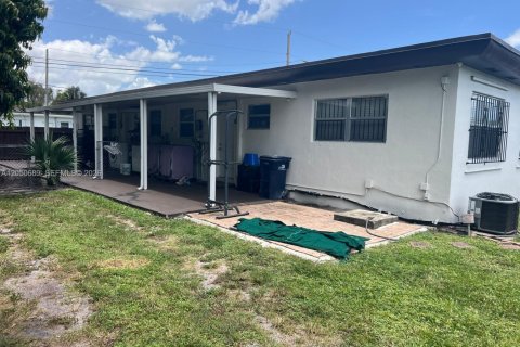 Immobilier commercial à vendre à Opa-locka, Floride: 130.81 m2 № 2187178 - photo 26
