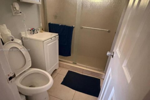 Immobilier commercial à vendre à Opa-locka, Floride: 130.81 m2 № 2187178 - photo 2