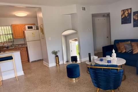 Immobilier commercial à vendre à Opa-locka, Floride: 130.81 m2 № 2187178 - photo 13
