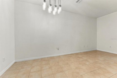 Touwnhouse à vendre à Pinellas Park, Floride: 3 chambres, 131.92 m2 № 2410329 - photo 11