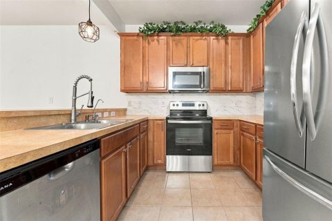 Touwnhouse à vendre à Pinellas Park, Floride: 3 chambres, 131.92 m2 № 2410329 - photo 8