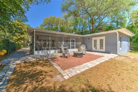 House in Tampa, Florida 3 bedrooms, 216.56 sq.m. № 2091946 - photo 21