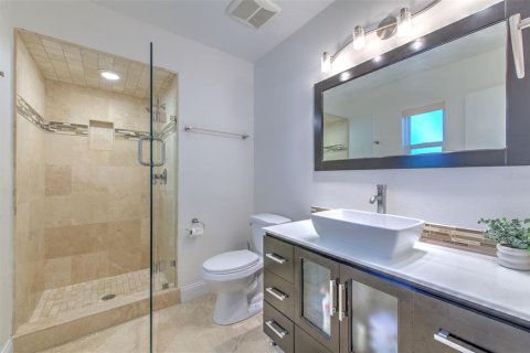 House in Tampa, Florida 3 bedrooms, 216.56 sq.m. № 2091946 - photo 17