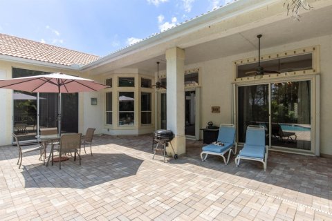 House in Wellington, Florida 4 bedrooms, 247.58 sq.m. № 1079799 - photo 1
