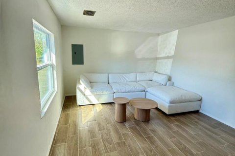House in Lake Placid, Florida 4 bedrooms, 167.22 sq.m. № 2083948 - photo 8