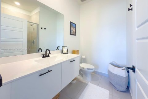 Copropriété à louer à Doral, Floride: 2 chambres, 105.44 m2 № 1964316 - photo 12