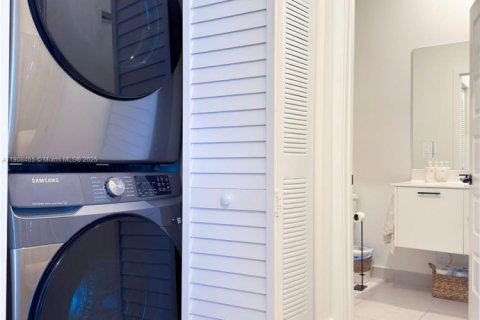 Copropriété à louer à Doral, Floride: 2 chambres, 105.44 m2 № 1964316 - photo 17