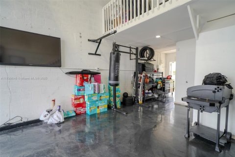 Propiedad comercial en venta en Miami, Florida № 1940351 - foto 6