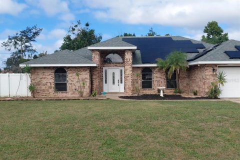 House in Deltona, Florida 3 bedrooms, 182.92 sq.m. № 2404631
