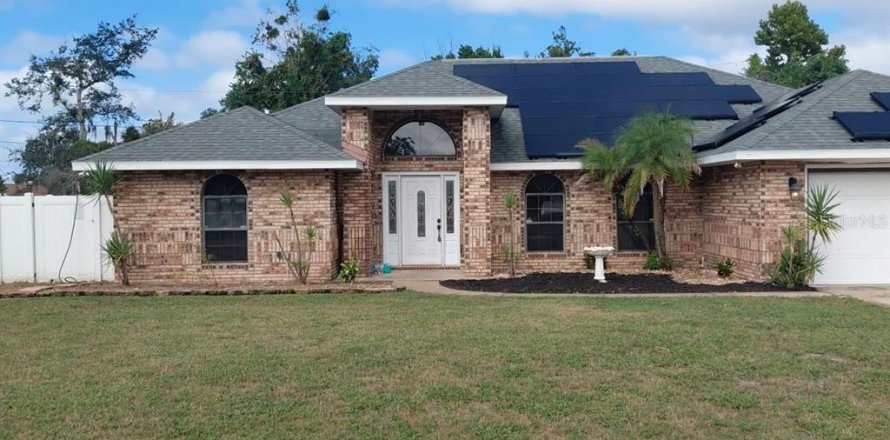 House in Deltona, Florida 3 bedrooms, 182.92 sq.m. № 2404631