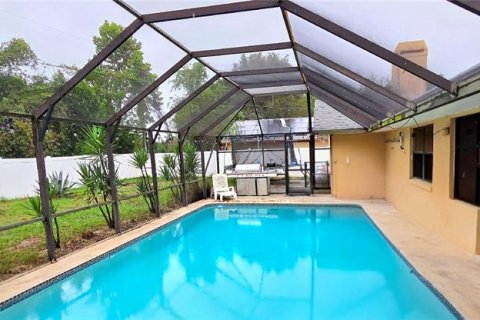 House in Deltona, Florida 3 bedrooms, 182.92 sq.m. № 2404631 - photo 3