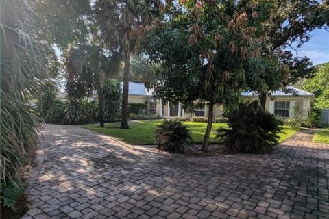 House in Orlando, Florida 5 bedrooms, 257.53 sq.m. № 1908275 - photo 16