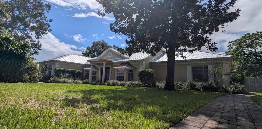 Casa en Orlando, Florida 5 dormitorios, 257.53 m2 № 1908275