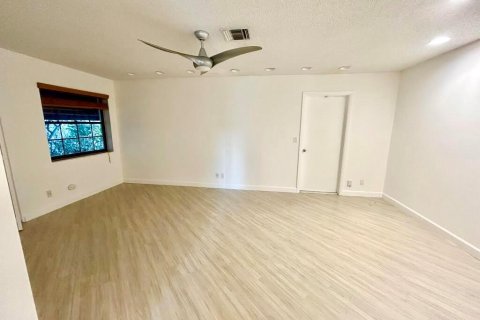 Townhouse in Boca Raton, Florida 3 bedrooms, 251.58 sq.m. № 2376943 - photo 24