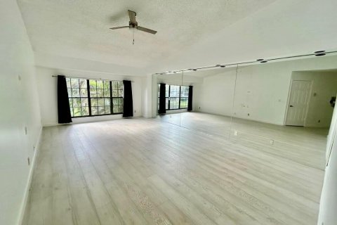 Townhouse in Boca Raton, Florida 3 bedrooms, 251.58 sq.m. № 2376943 - photo 17