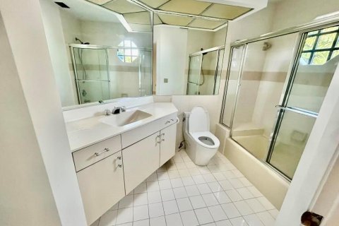 Townhouse in Boca Raton, Florida 3 bedrooms, 251.58 sq.m. № 2376943 - photo 23