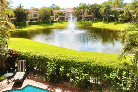 Townhouse in Boca Raton, Florida 3 bedrooms, 251.58 sq.m. № 2376943