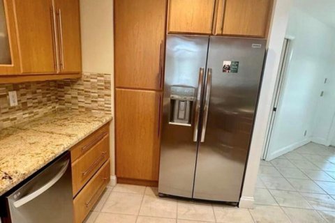 Townhouse in Boca Raton, Florida 3 bedrooms, 251.58 sq.m. № 2376943 - photo 13