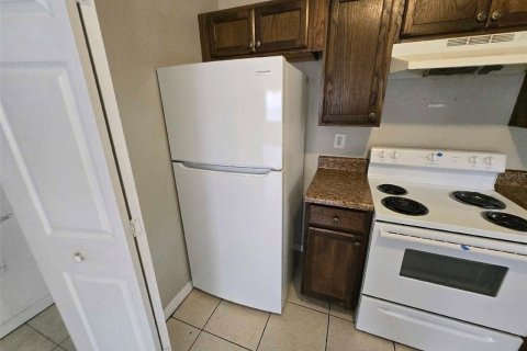 Casa en venta en Tampa, Florida, 3 dormitorios, 97.73 m2 № 2322563 - foto 6