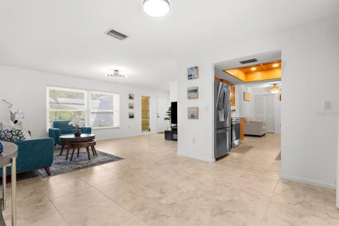 Casa en venta en Port Charlotte, Florida, 3 dormitorios, 155.61 m2 № 1787393 - foto 7