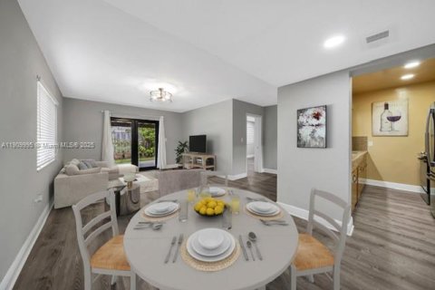 Villa ou maison à vendre à Miami, Floride: 3 chambres, 169.08 m2 № 2056441 - photo 17