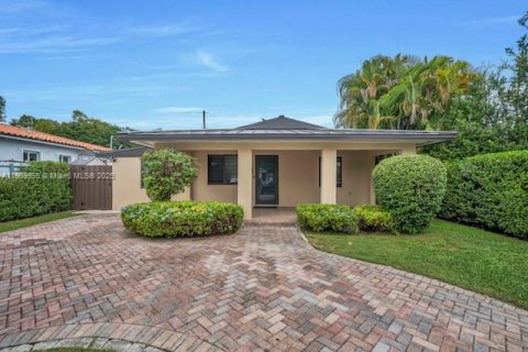 Villa ou maison à vendre à Miami, Floride: 3 chambres, 169.08 m2 № 2056441 - photo 6