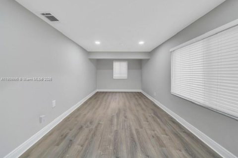 Villa ou maison à vendre à Miami, Floride: 3 chambres, 169.08 m2 № 2056441 - photo 20