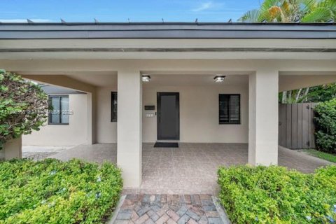 Villa ou maison à vendre à Miami, Floride: 3 chambres, 169.08 m2 № 2056441 - photo 8