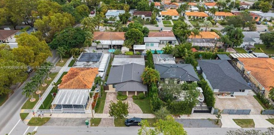 Villa ou maison à Miami, Floride 3 chambres, 169.08 m2 № 2056441