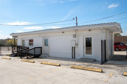 Propiedad comercial en venta en Orlando, Florida, 68.56 m2 № 2223800 - foto 3